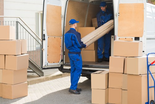 Professional moving help for flats and student relocations in Crayford