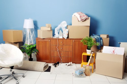 Flexible self storage options in Crayford for moving and renovations